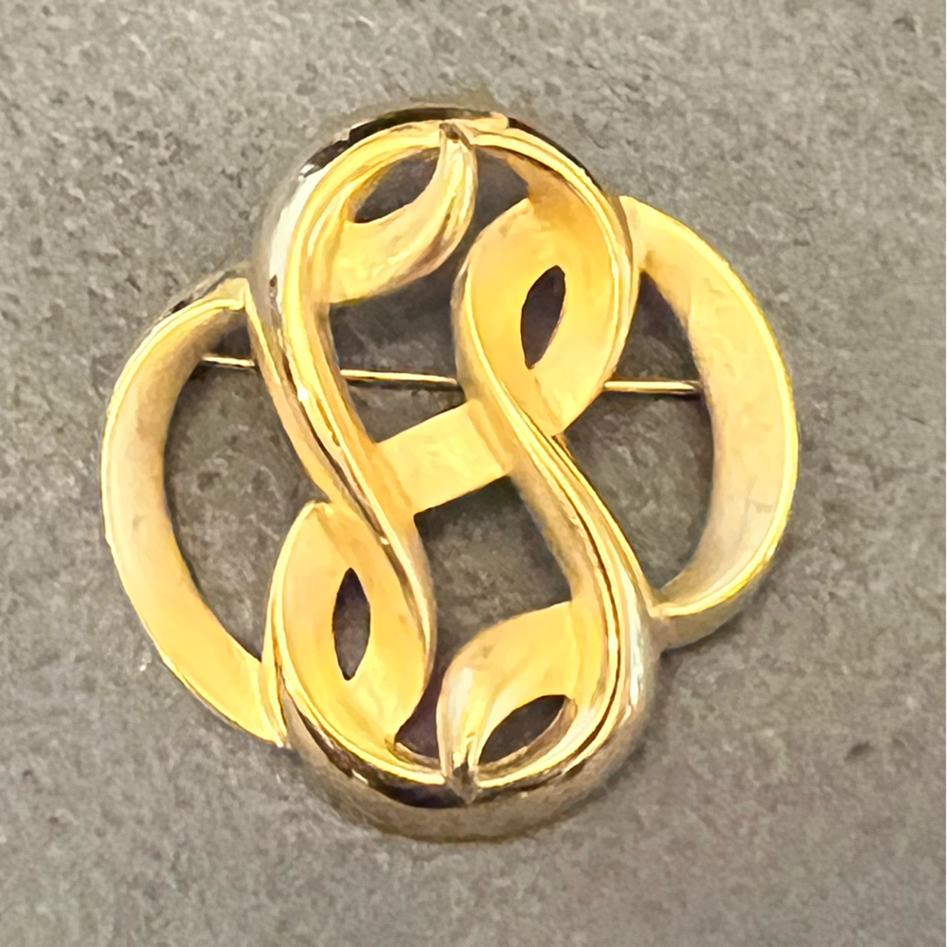 Vintage Erwin Pearl Gold Tone Smooth And Etched Swirl Brooch 48$
